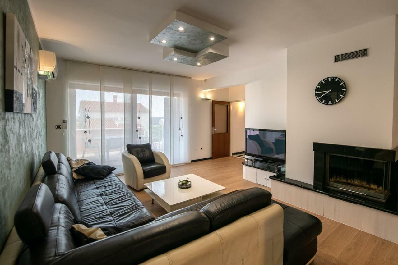 וינקורן Cave Romane Apartment With Private Pool And Sea View מראה חיצוני תמונה